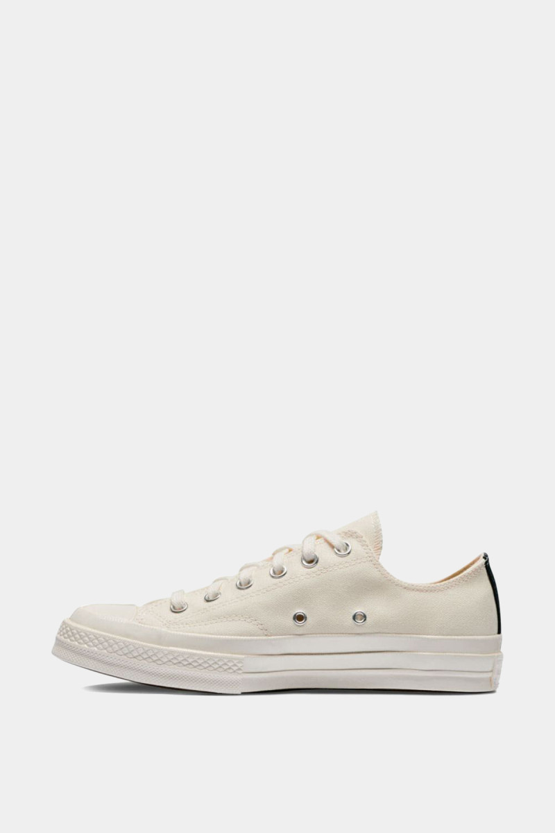 Chuck Taylor 70 Small Red Heart Low Top AZ K128 001