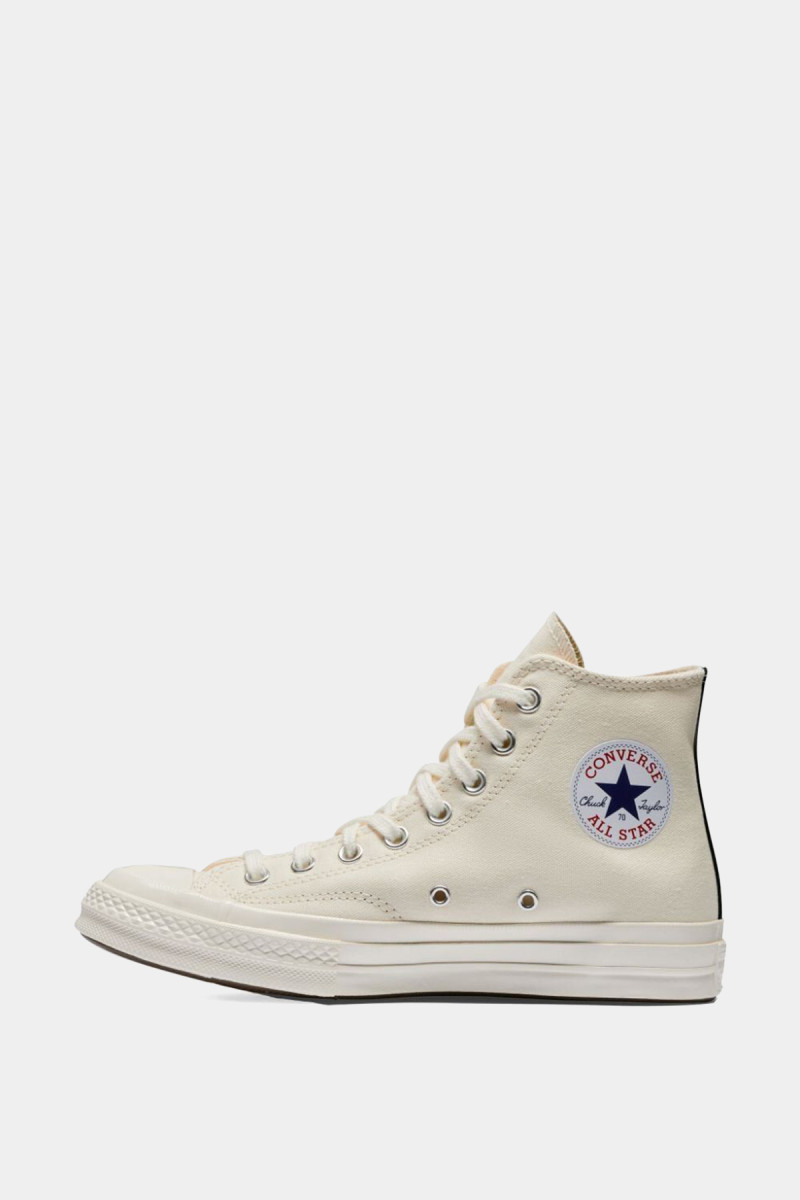 Converse beige heart best sale