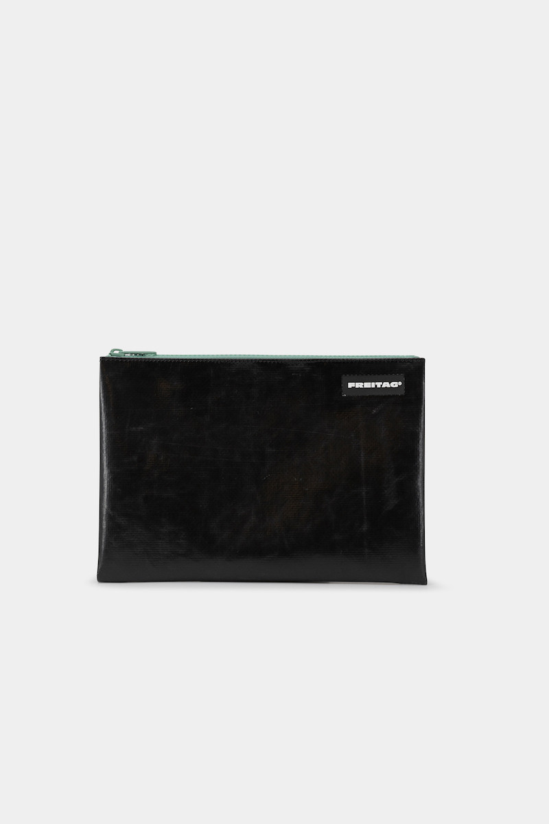 Pouch Medium F07 CHUCK