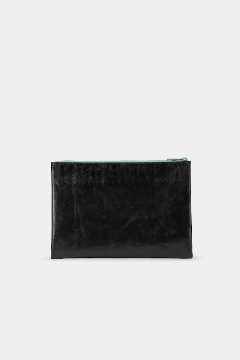 Pouch Medium F07 CHUCK